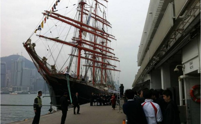 擁有 91 年歷史，被載入健力士世界紀錄至今仍在行駛的最大古帆船「謝多夫」 號（Sedov），首度訪港。